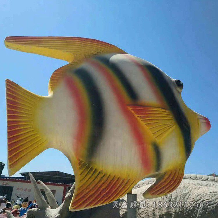 不锈钢彩绘鱼广场雕塑