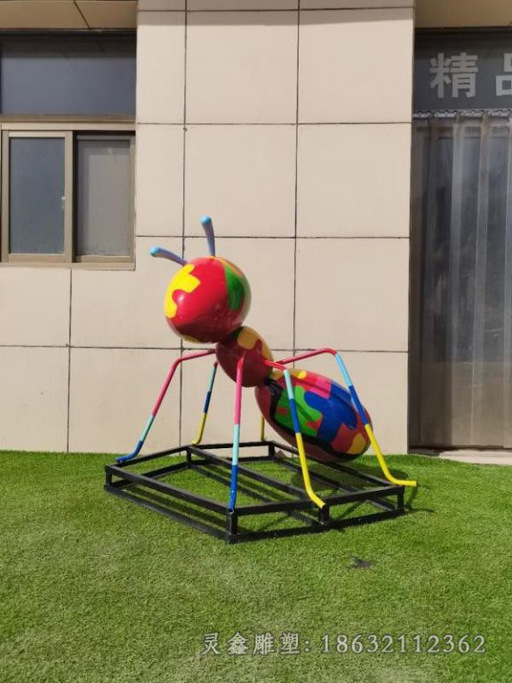 不锈钢彩绘蚂蚁小区雕塑