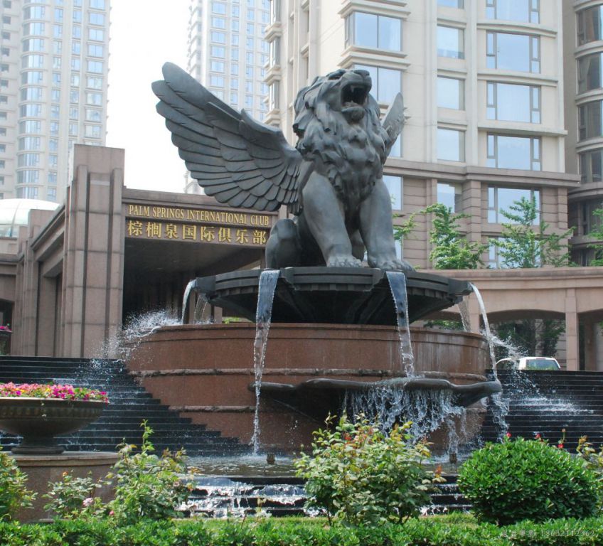 展翅狮子小区景观铜雕