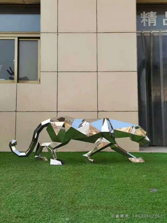 不锈钢几何豹子公园雕塑