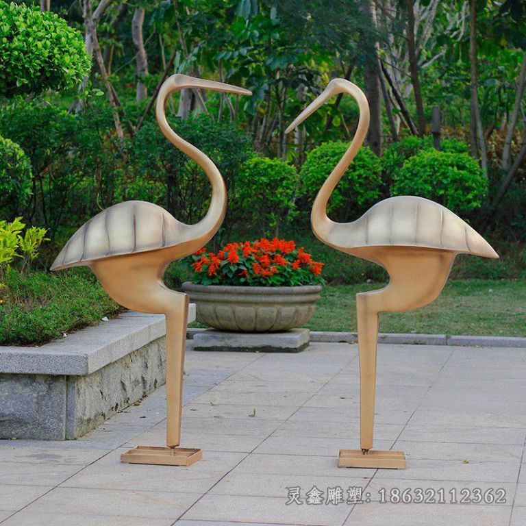 抽象仙鹤小区景观铜雕