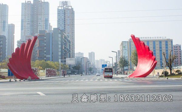不锈钢彩绘翅膀城市雕塑