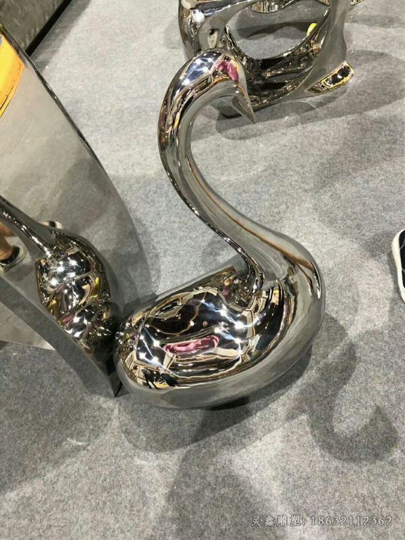 不锈钢镜面天鹅校园雕塑