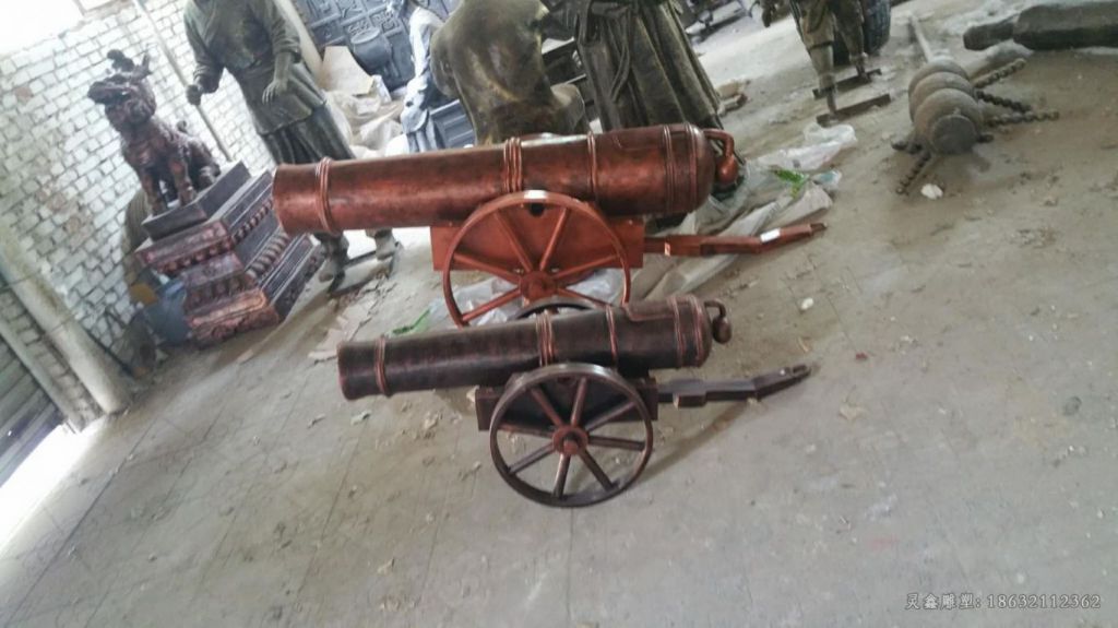 大炮小区景观铜雕