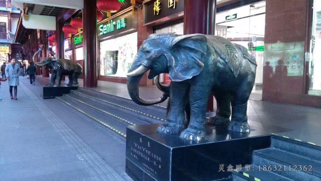 卷鼻大象小区动物铜雕