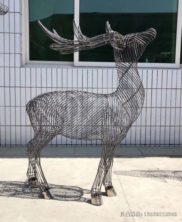 镂空鹿小区不锈钢雕塑