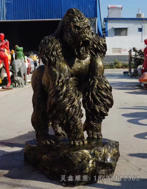 大猩猩城市动物铜雕