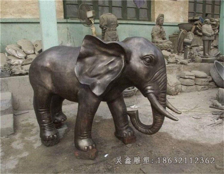 彩绘大象小区景观铜雕