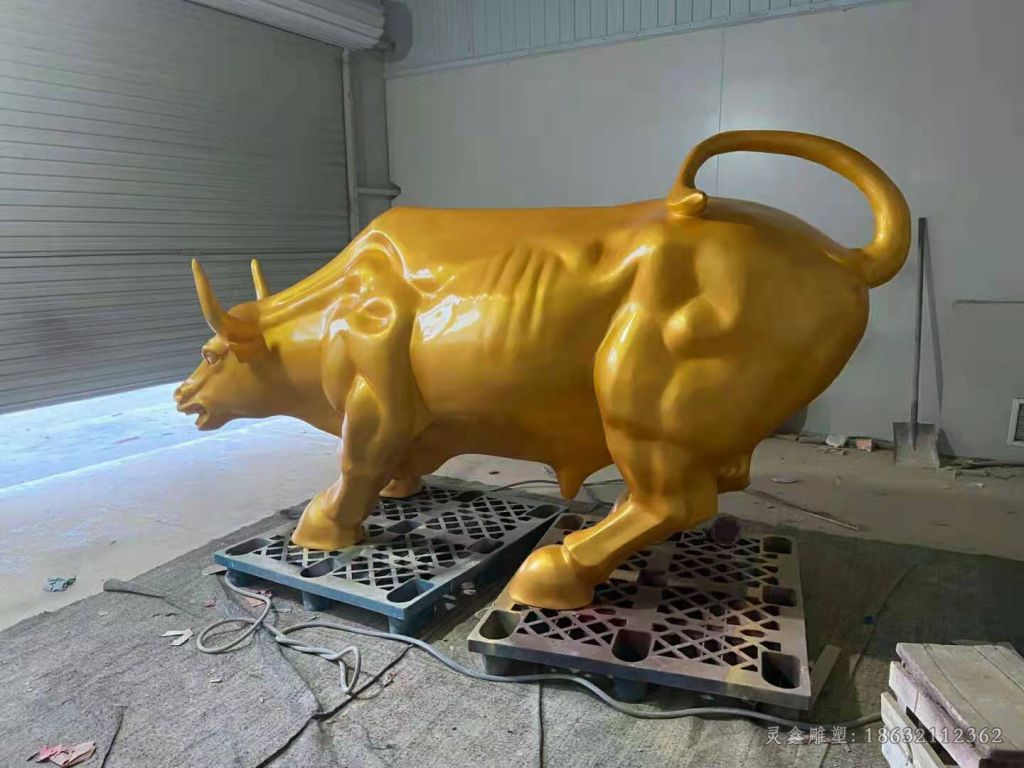 金色华尔街牛街边铜雕