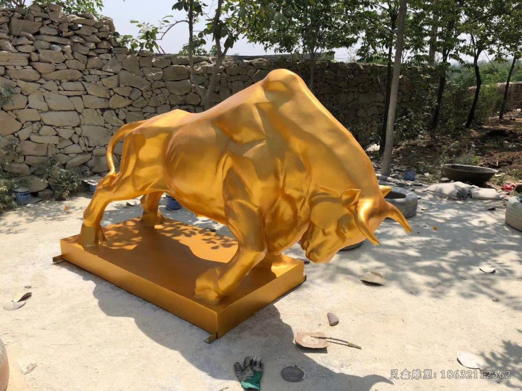 金色华尔街牛别墅铜雕