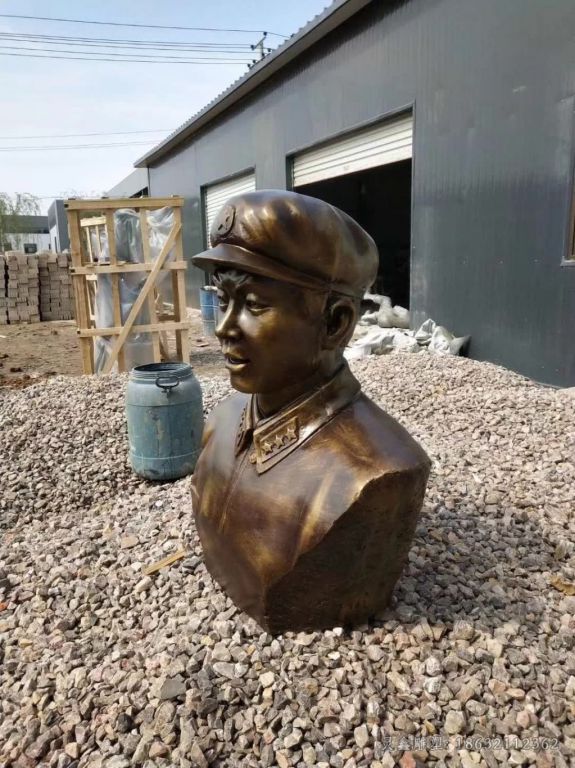 名人雷锋商场胸像铜雕