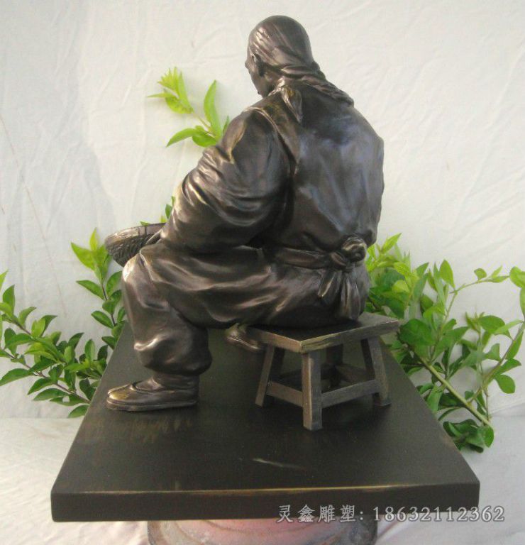 古代人物搓丸子小区铜雕