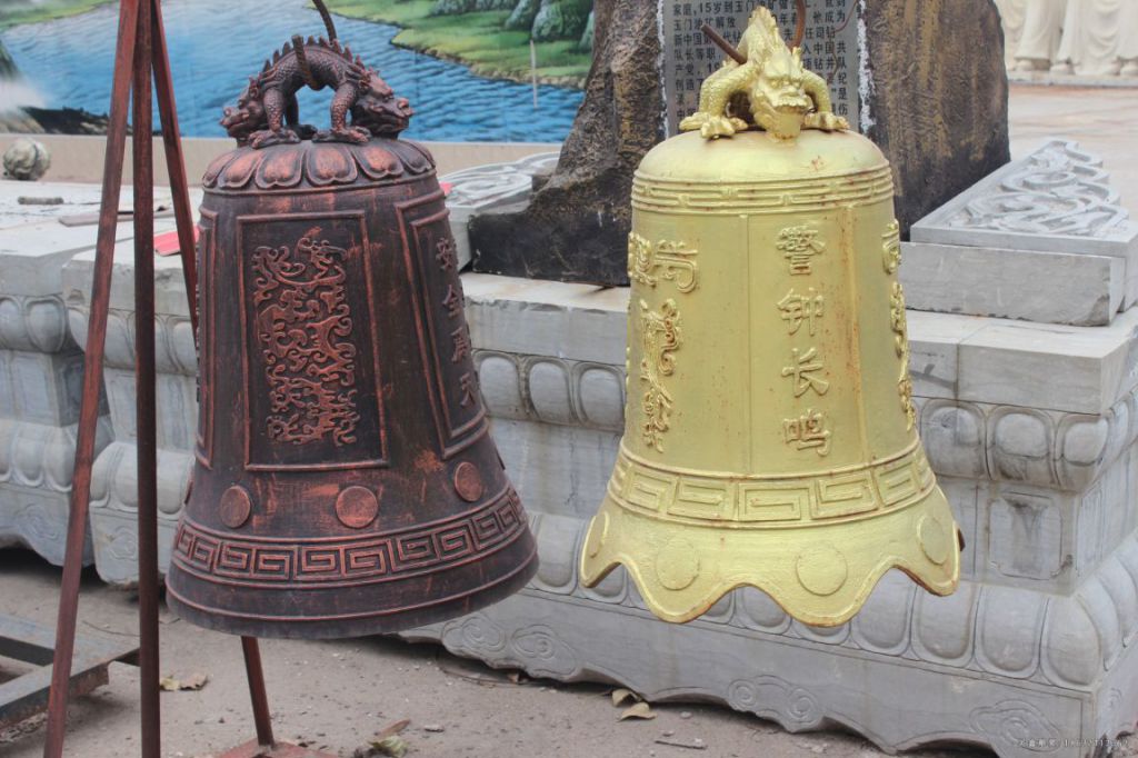 古代铜钟小区景观铜雕