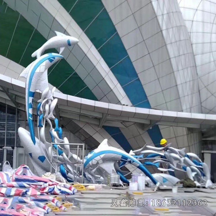 不锈钢彩绘海豚庭院雕塑