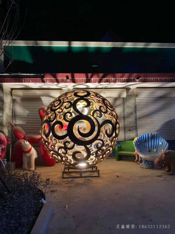 不锈钢发光镂空球别墅雕塑