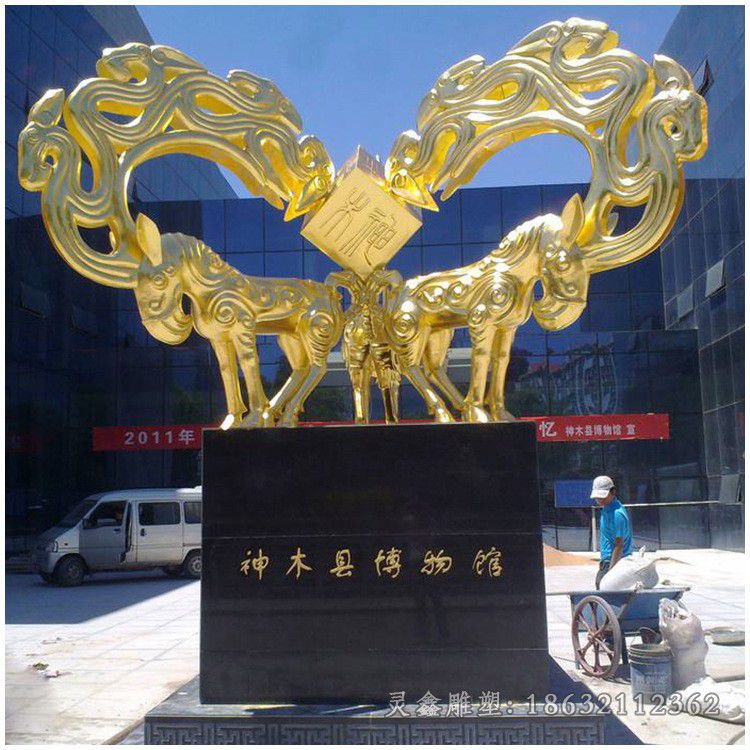 金色凤凰别墅不锈钢雕塑