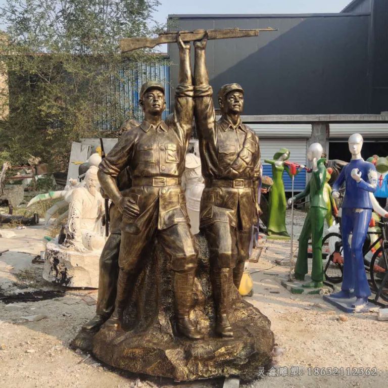 举枪红军小区景观铜雕