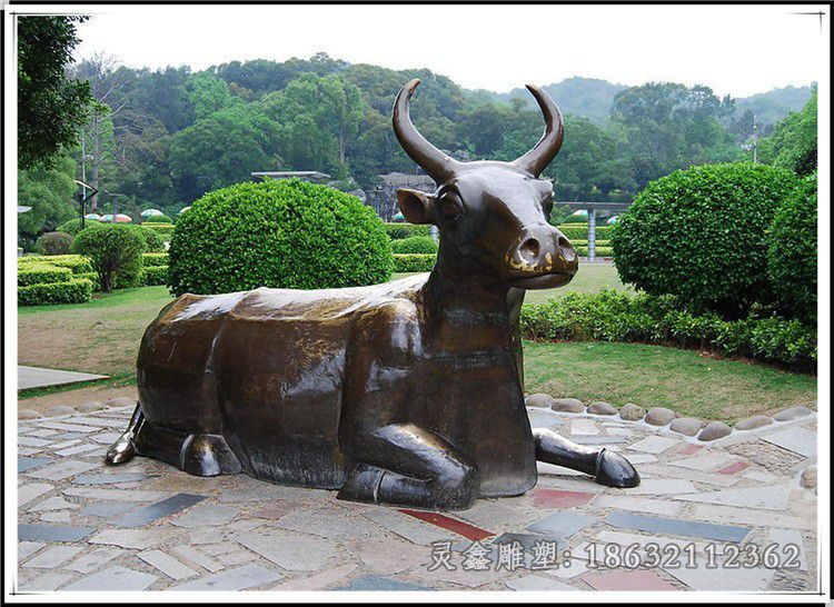 卧姿牛园林景观铜雕