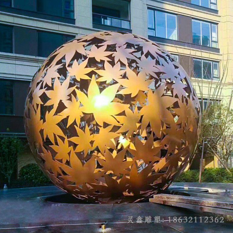 金色镂空球园林不锈钢雕塑