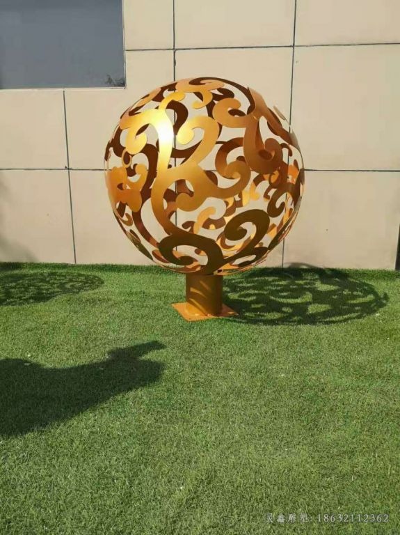 金色镂空球街边不锈钢雕塑