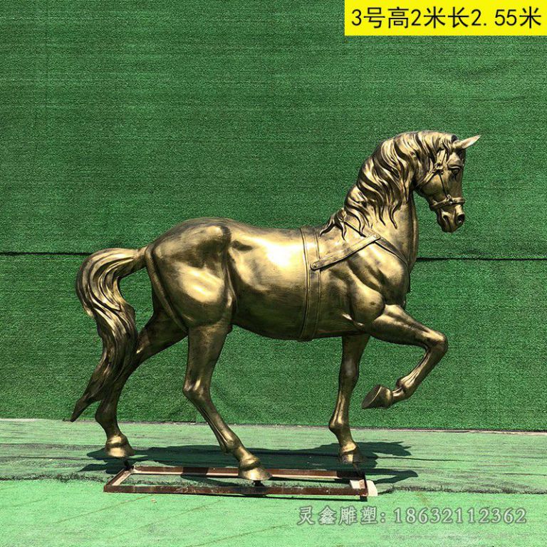 古铜金色马广场铜雕