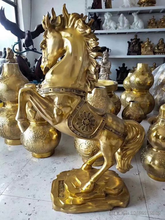 古铜金色马街边铜雕