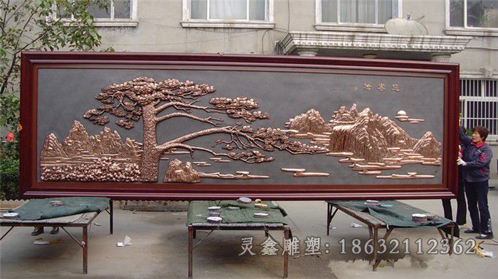 浮雕迎客松小区铜雕