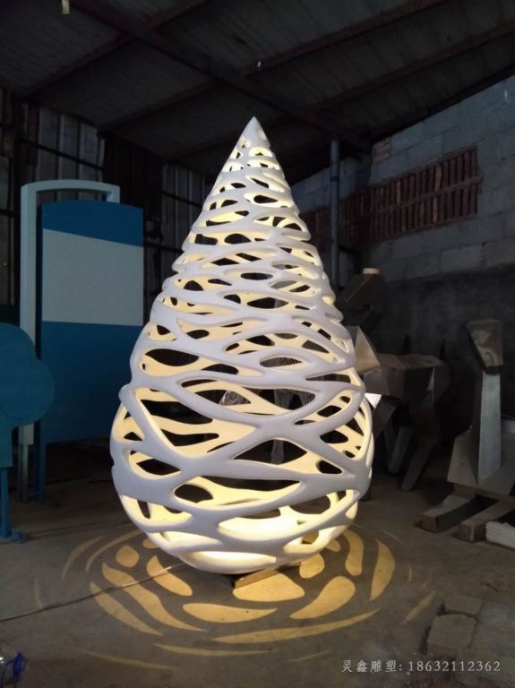 不锈钢镂空水滴广场雕塑