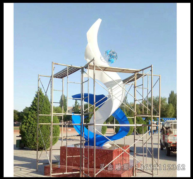 不锈钢抽象彩绘海豚雕塑