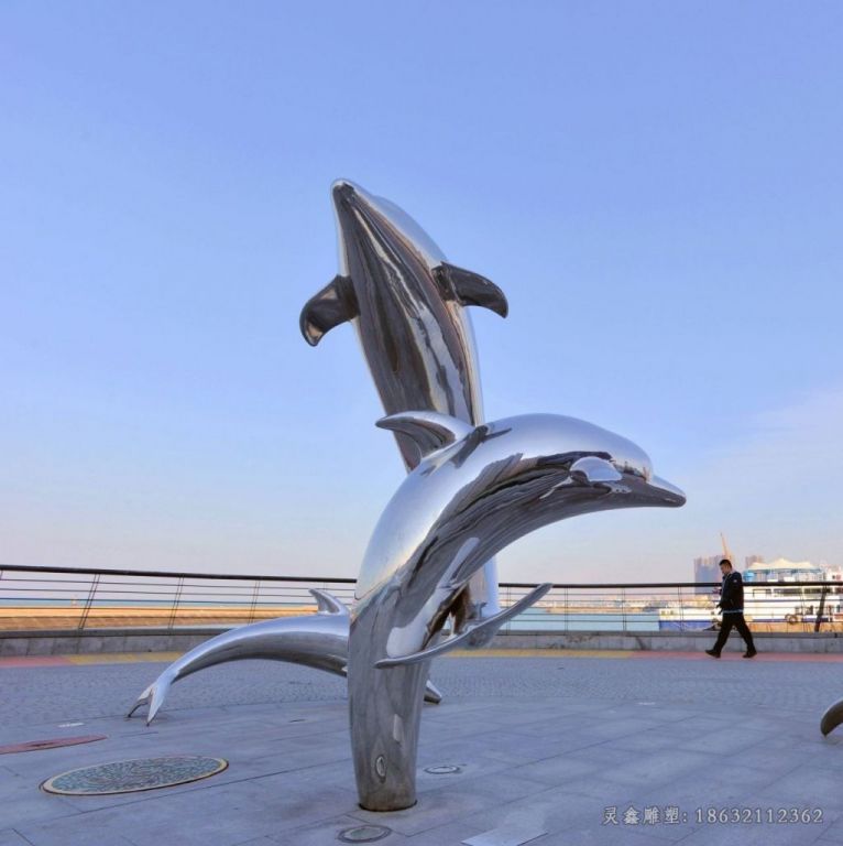 不锈钢嬉戏海豚户外雕塑