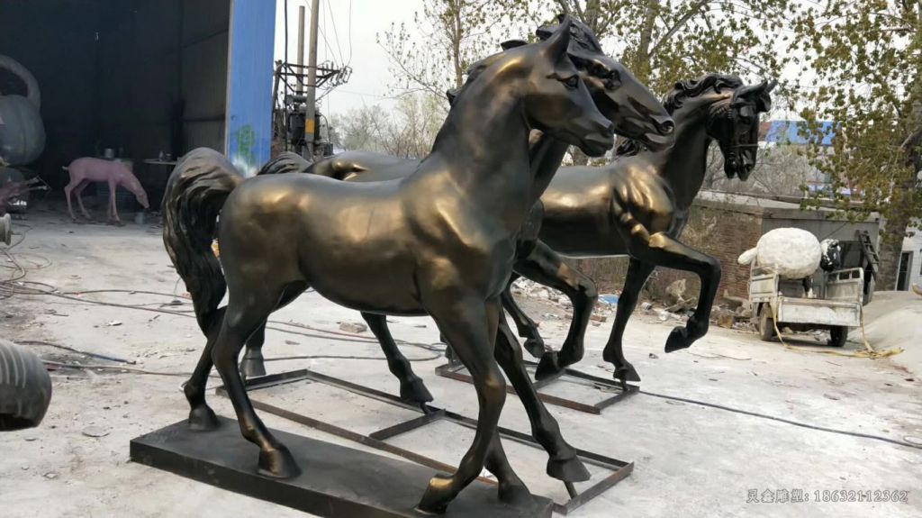 抬腿马庭院景观铜雕