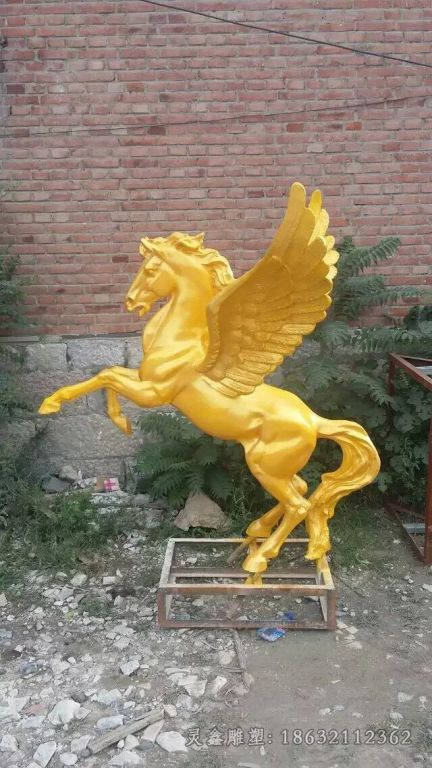 金色马户外景观铜雕