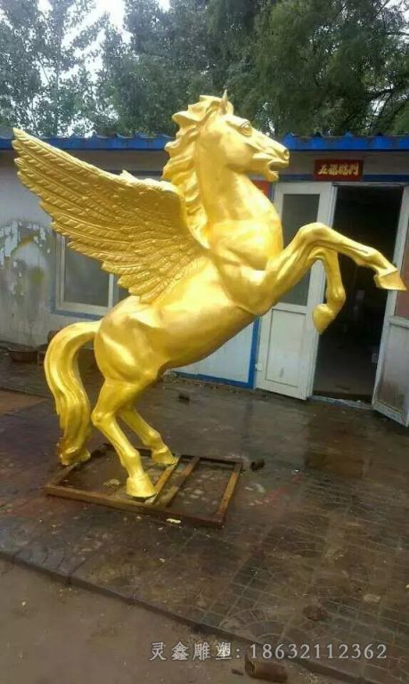金色马别墅动物铜雕
