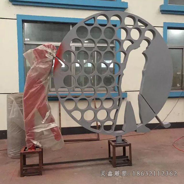 不锈钢打高尔夫球城市雕塑