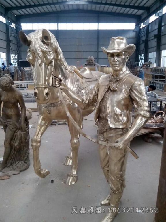 西方人物牵马城市铜雕
