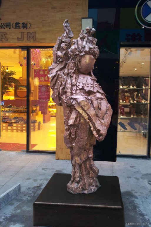 花旦广场景观铜雕
