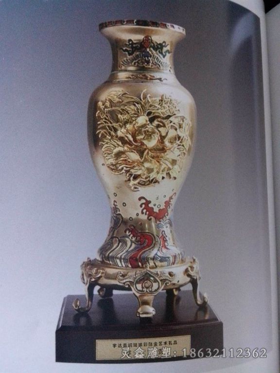 花瓶城市景观铜雕