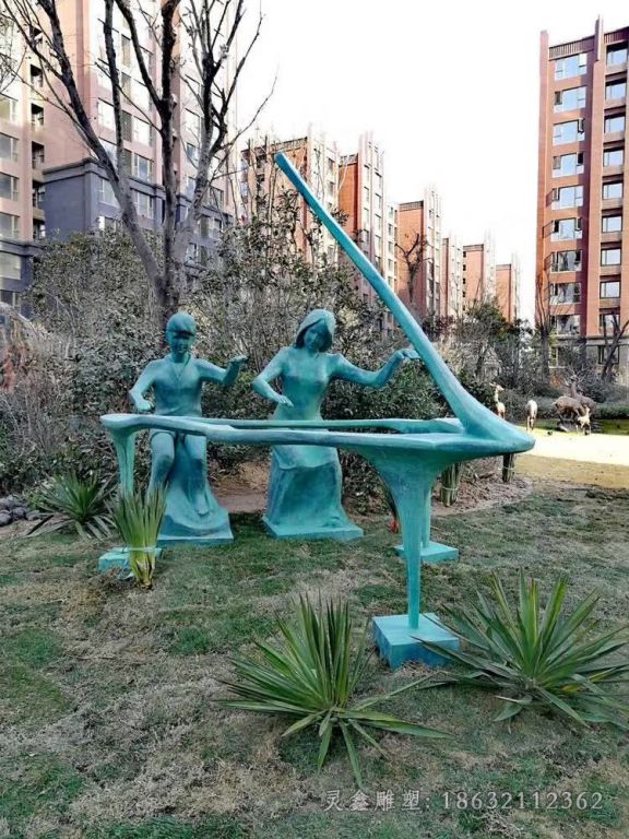 青铜弹钢琴人物铜雕