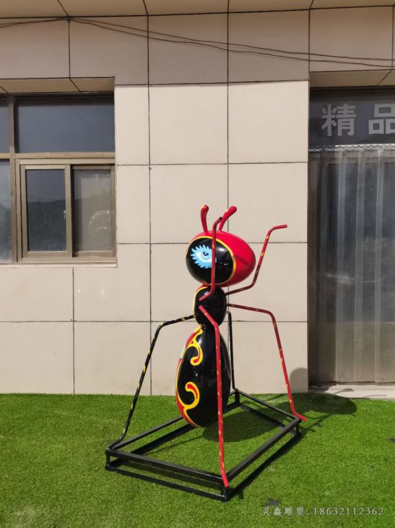不锈钢蚂蚁彩绘雕塑
