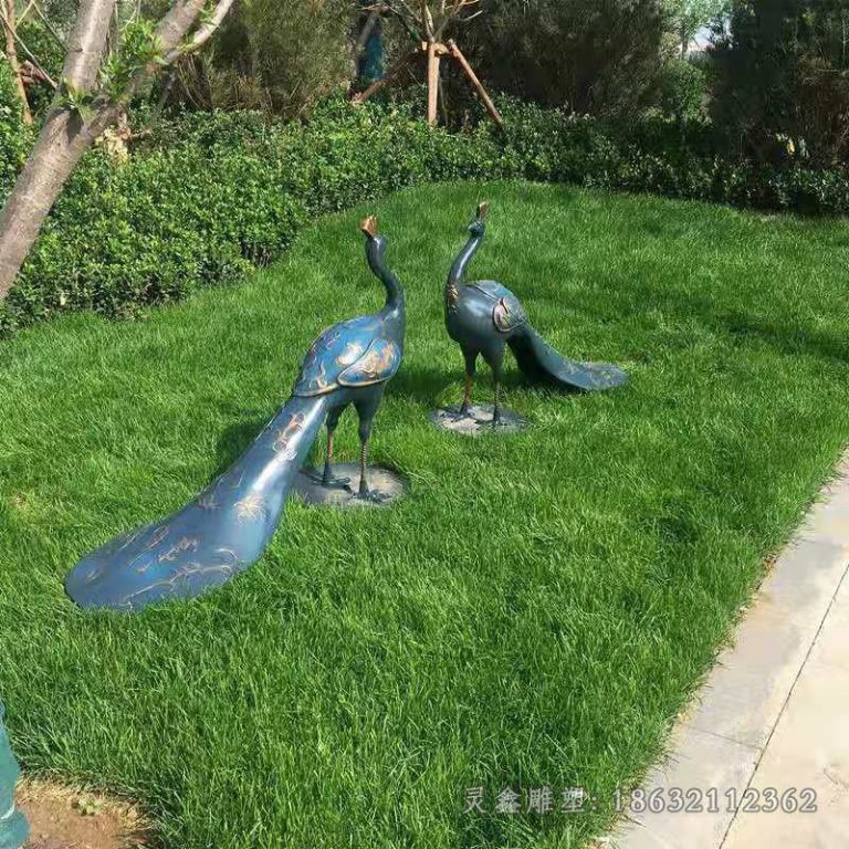 青铜孔雀动物铜雕