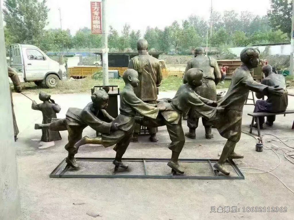 老鹰捉小鸡儿童铜雕