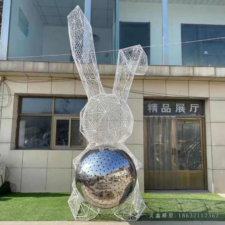 镂空兔子不锈钢雕塑