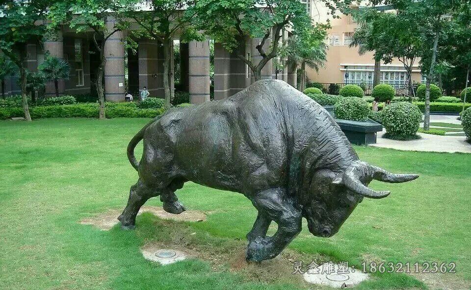 拓荒牛动物铜雕