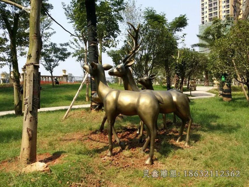 梅花鹿动物景观铜雕