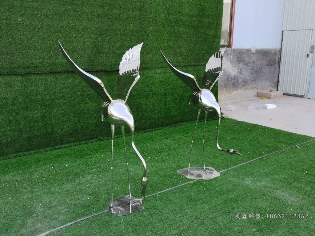 展翅火烈鸟不锈钢雕塑