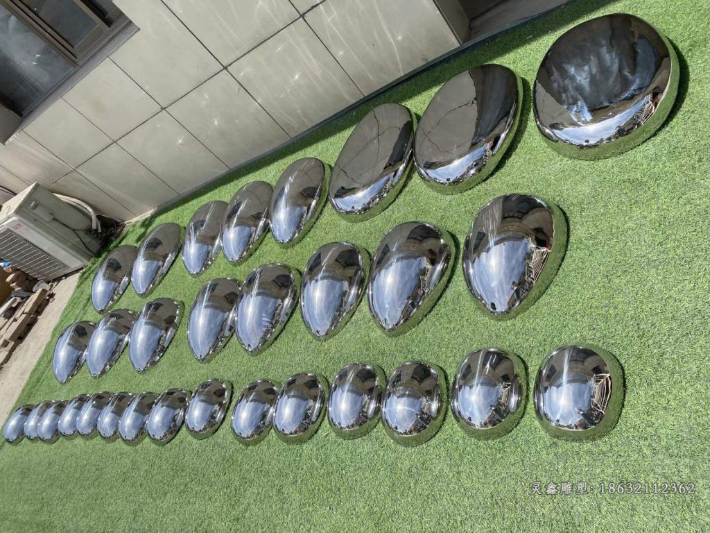 镜面鹅卵石不锈钢雕塑