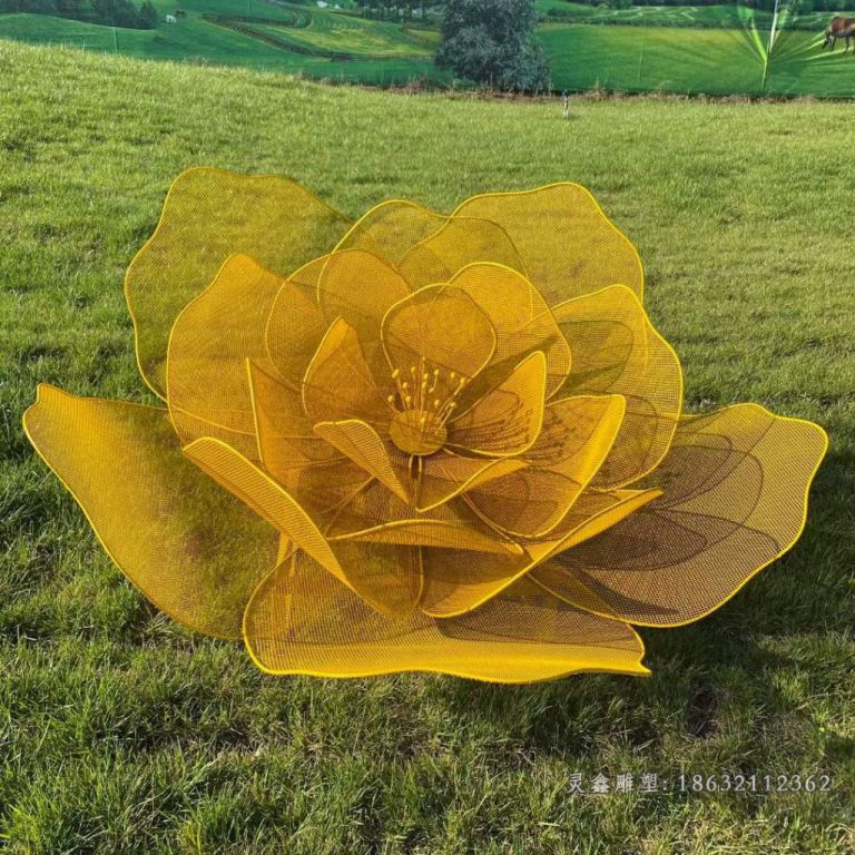 镂空不锈钢花朵雕塑