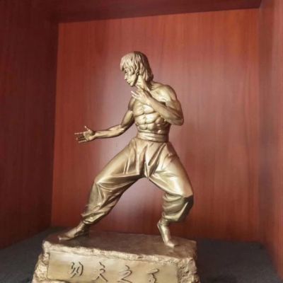 名人李小龙铜雕
