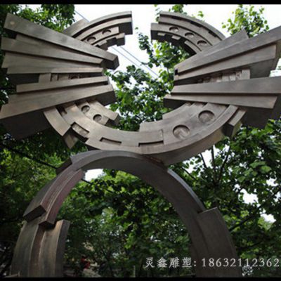 不锈钢齿轮抽象雕塑