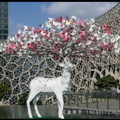 梅花鹿公园不锈钢雕塑